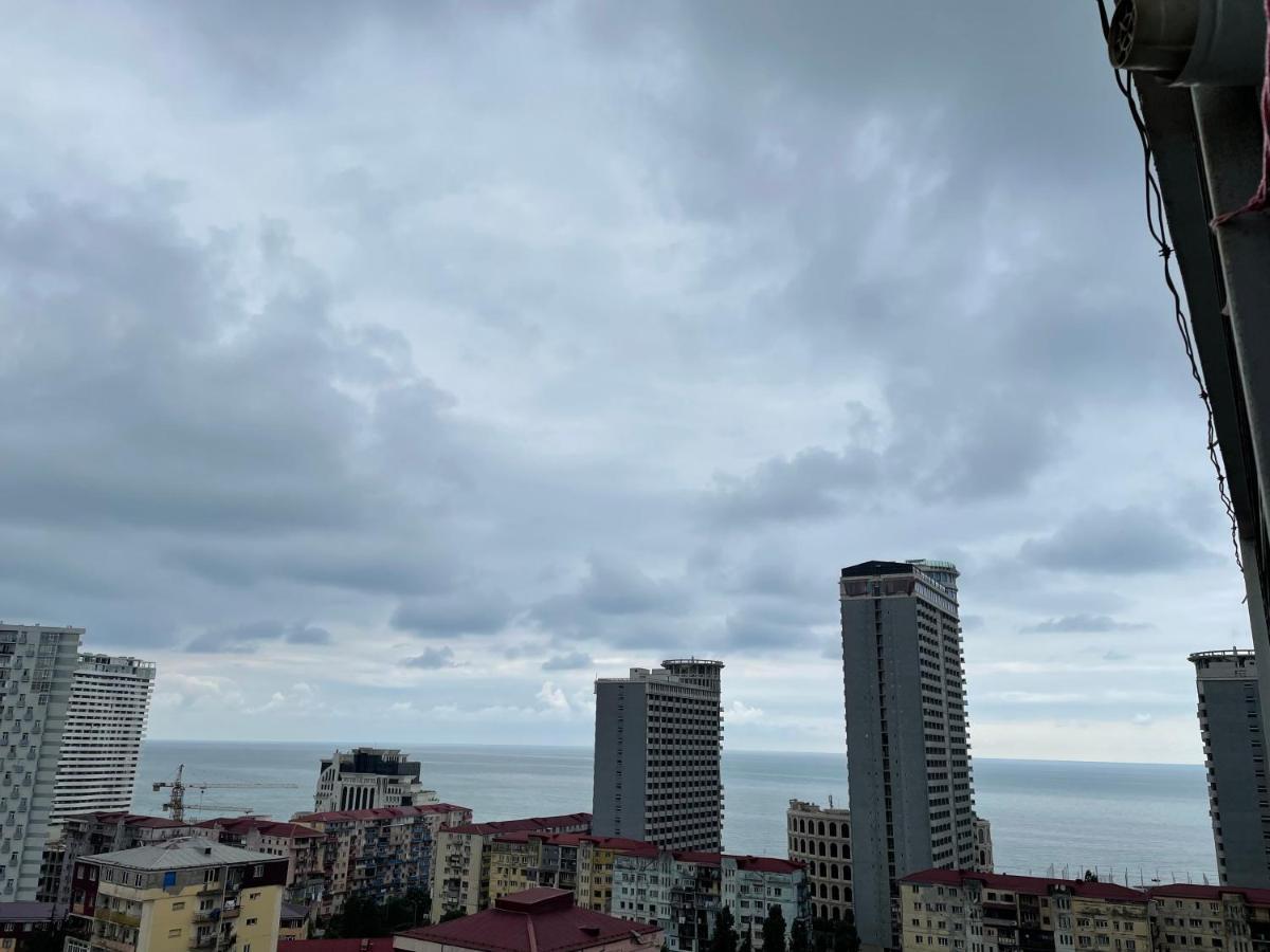 Apartamento Breeze Batumi Exterior foto